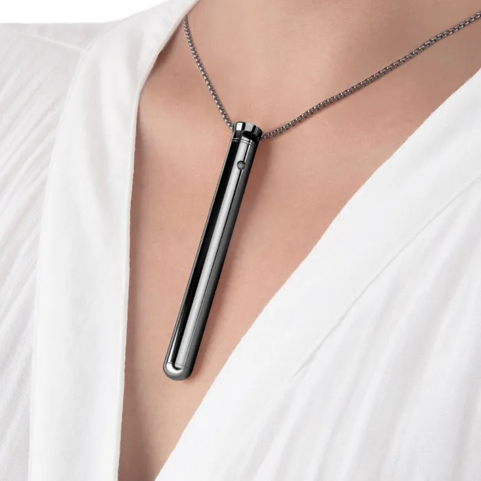Le Wand Vibrators Le Wand Rechargeable Necklace Vibrator Black